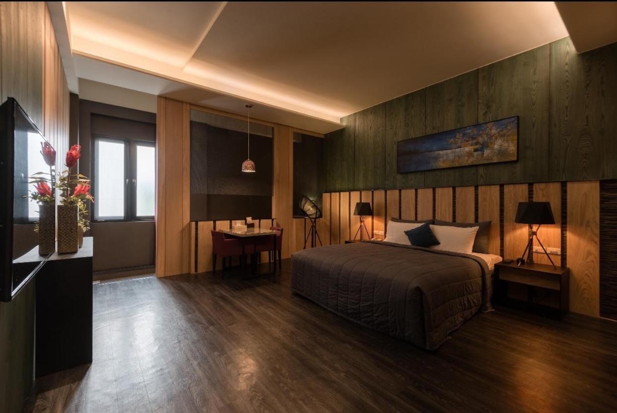 麗馨汽車旅館 Leesing Motel Kaohsiung Exterior photo