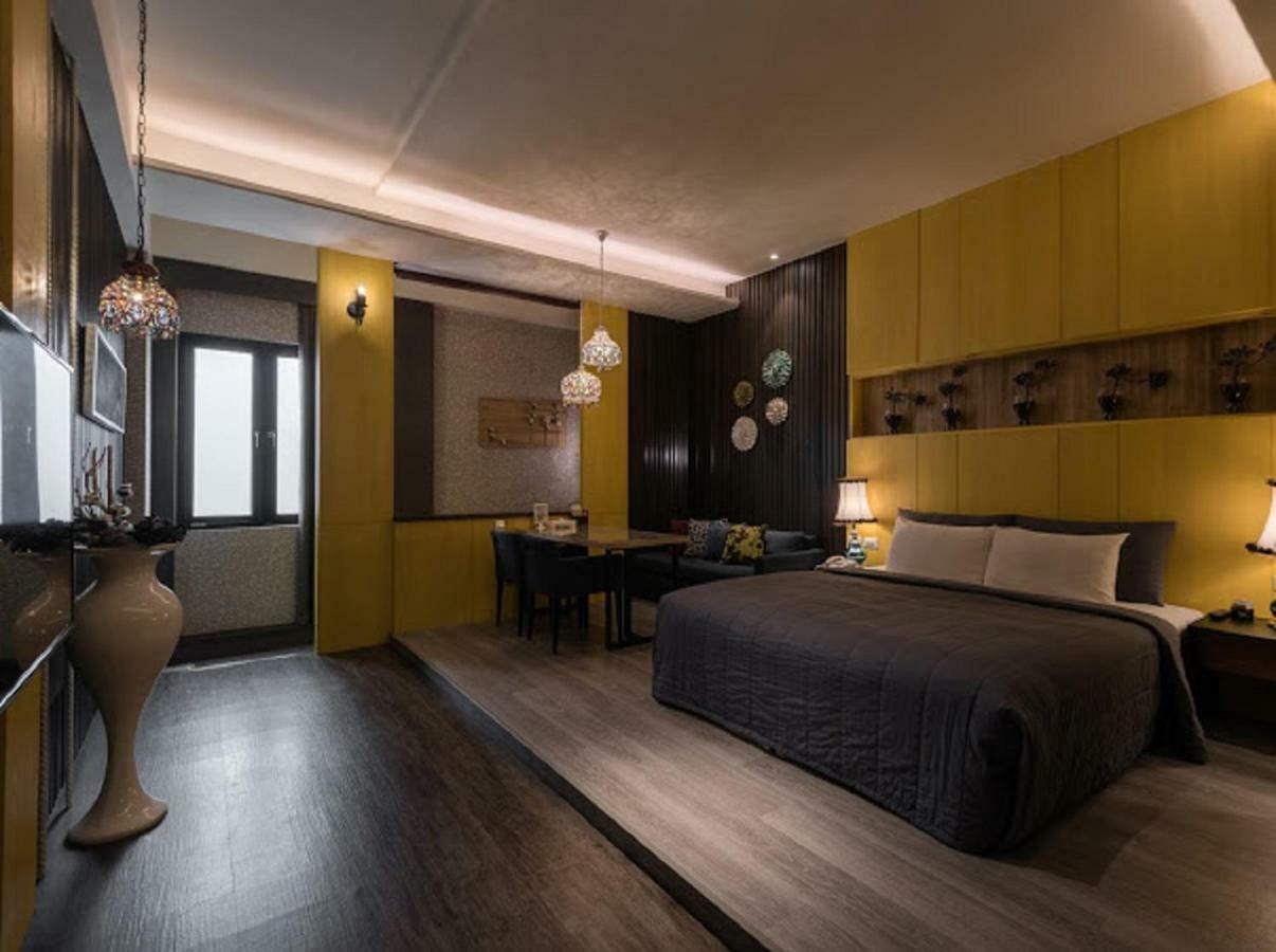 麗馨汽車旅館 Leesing Motel Kaohsiung Exterior photo